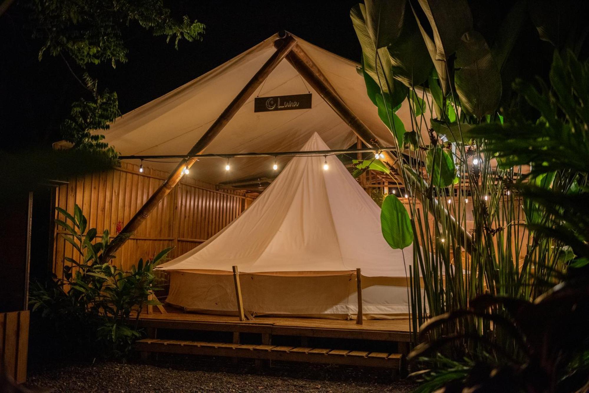 Seren Glamping (Adults Only) Увита Екстериор снимка